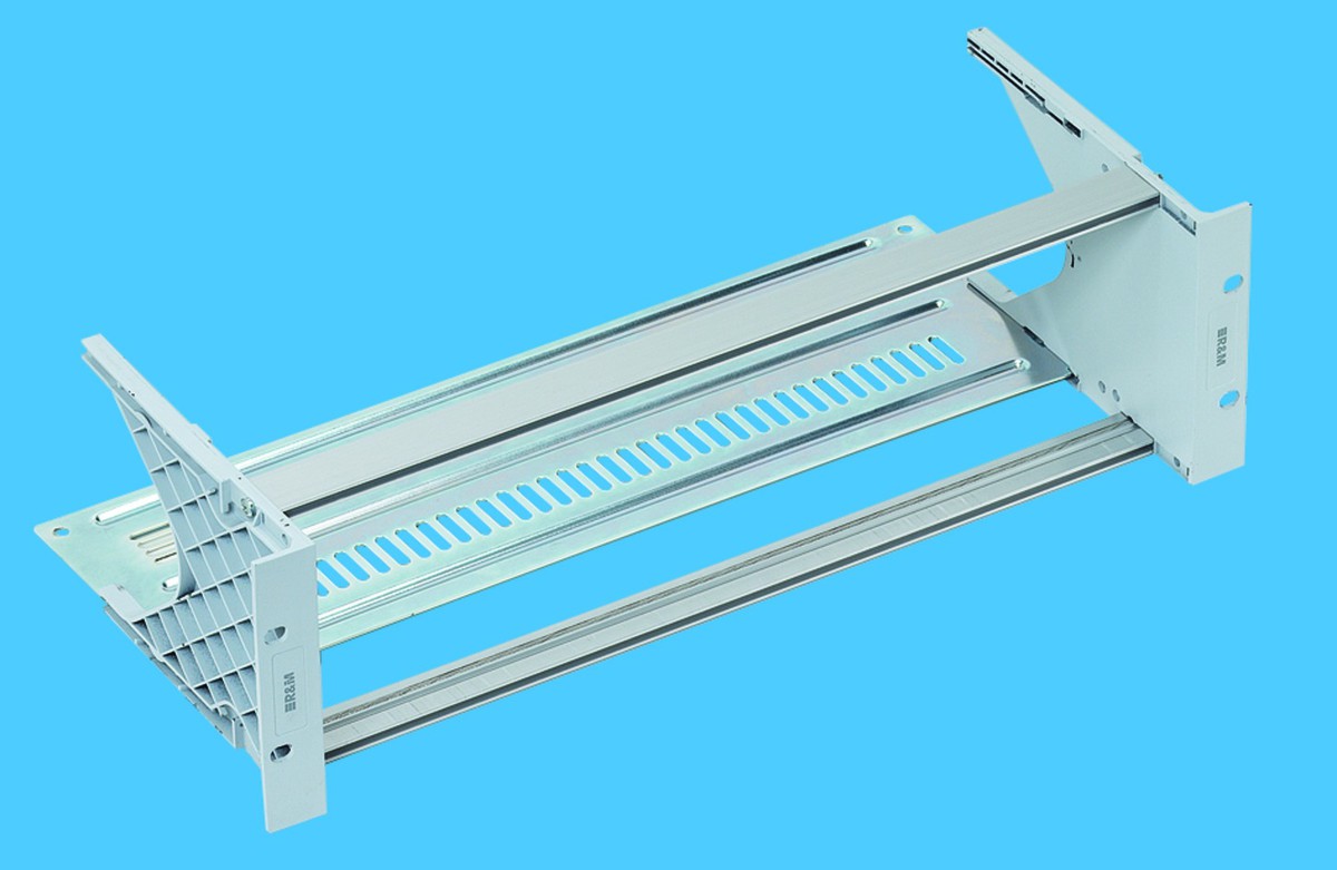 R&M Global 19"Rangierfeld 3HE UTP leer