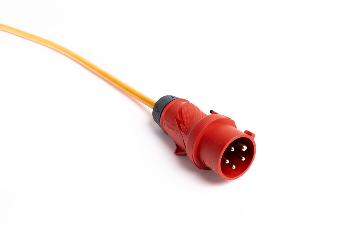 Konfektioniertes Kabel nach Mass mit CEE 16A 5P 400V